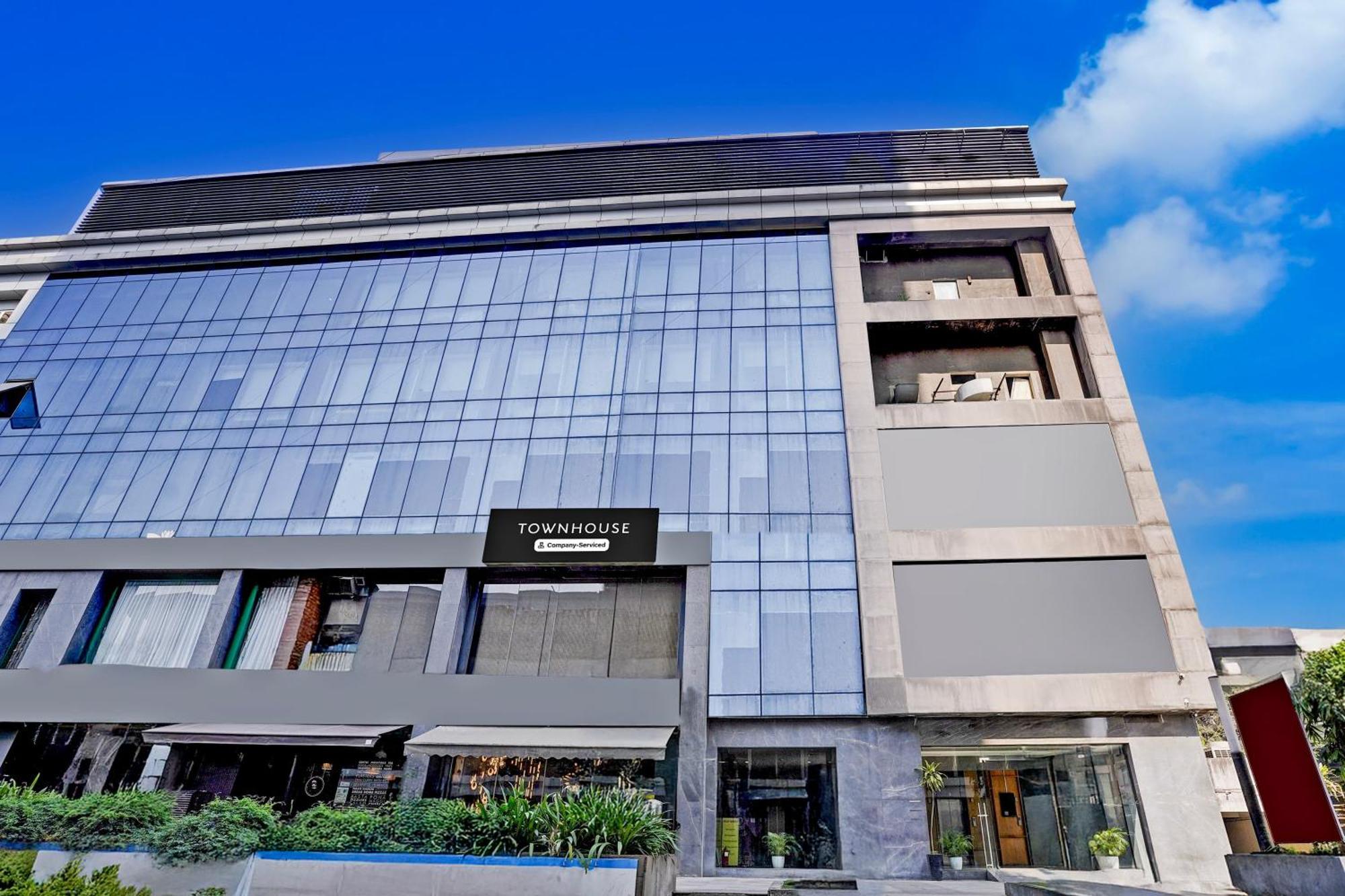 Super Townhouse Pbg Mall Vashi Turambhe Exteriör bild